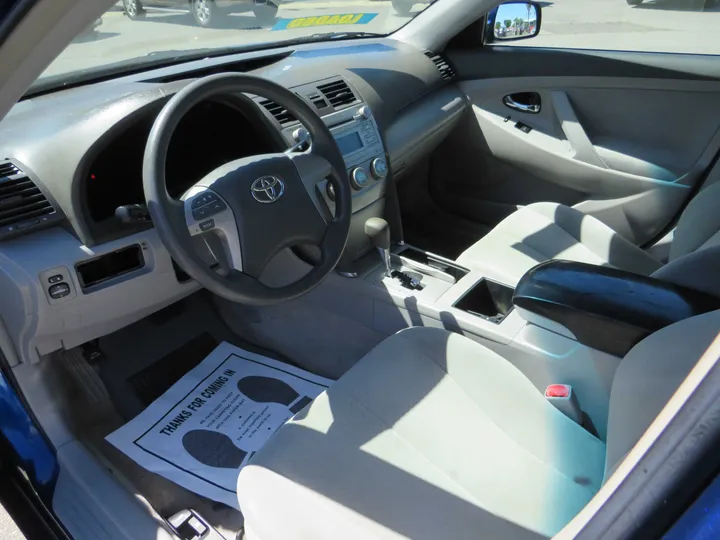 BLUE, 2009 TOYOTA CAMRY Image 7