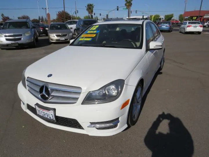 WHITE, 2012 MERCEDES-BENZ C-CLASS Image 2