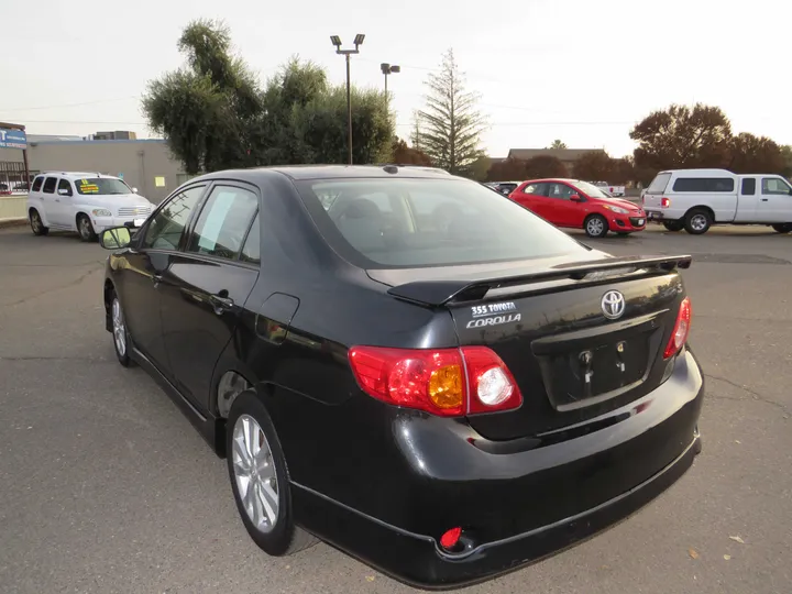 BLACK, 2010 TOYOTA COROLLA Image 3