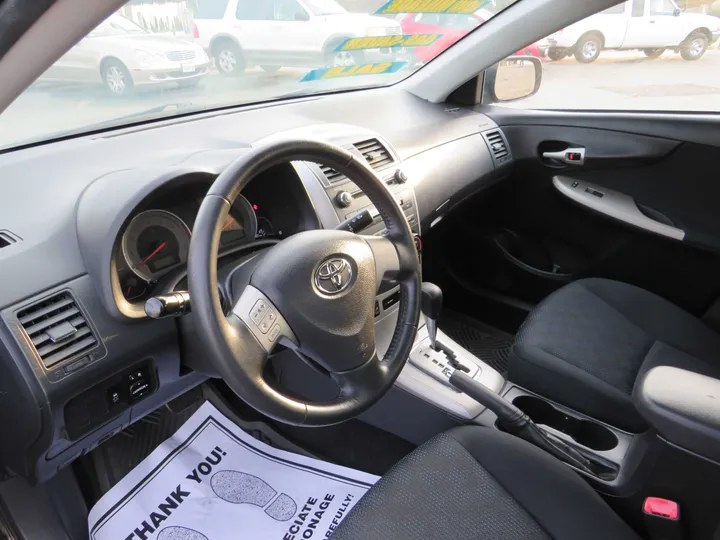 BLACK, 2010 TOYOTA COROLLA Image 5