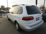 1999 TOYOTA SIENNA Thumnail Image 3