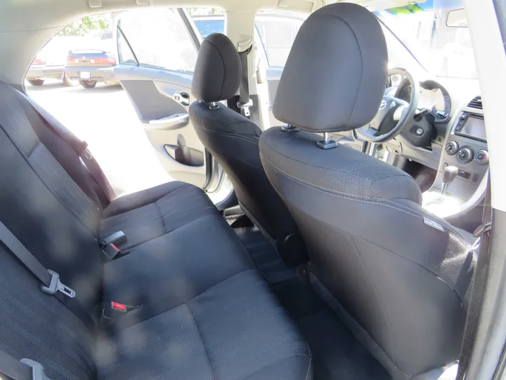 WHITE, 2013 TOYOTA COROLLA Image 14