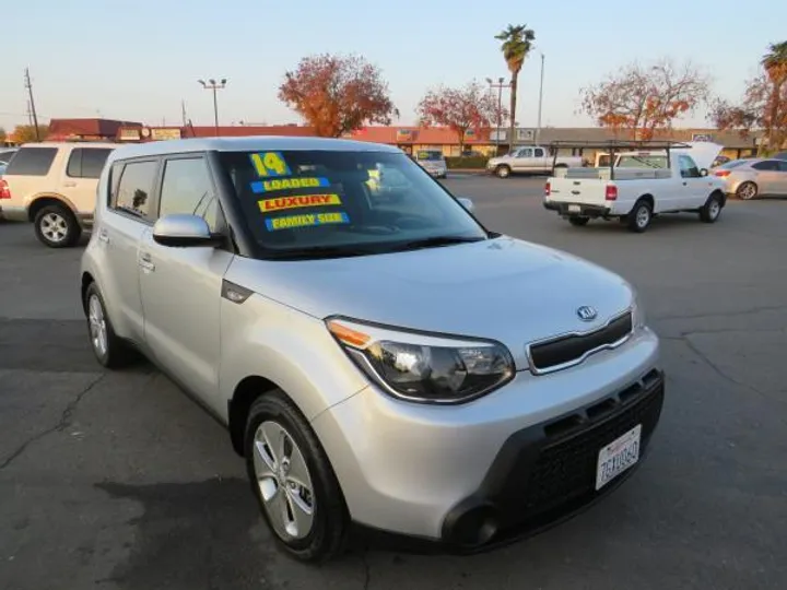 SILVER, 2014 KIA SOUL Image 1