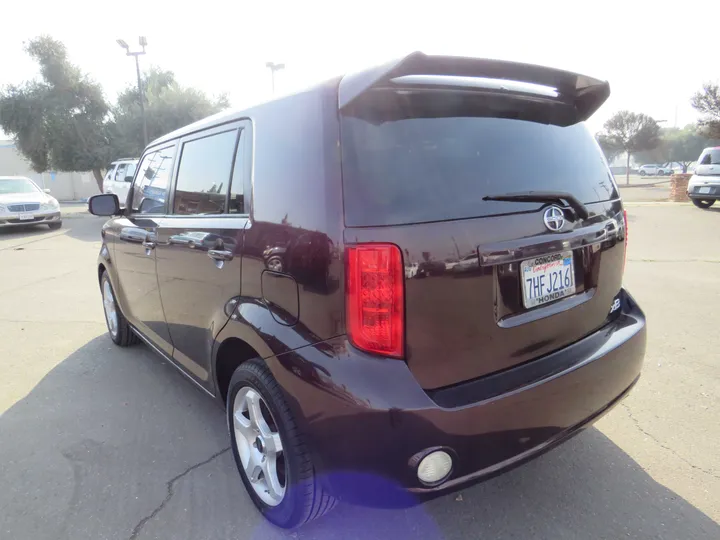 BURGUNDY, 2009 SCION XB Image 3