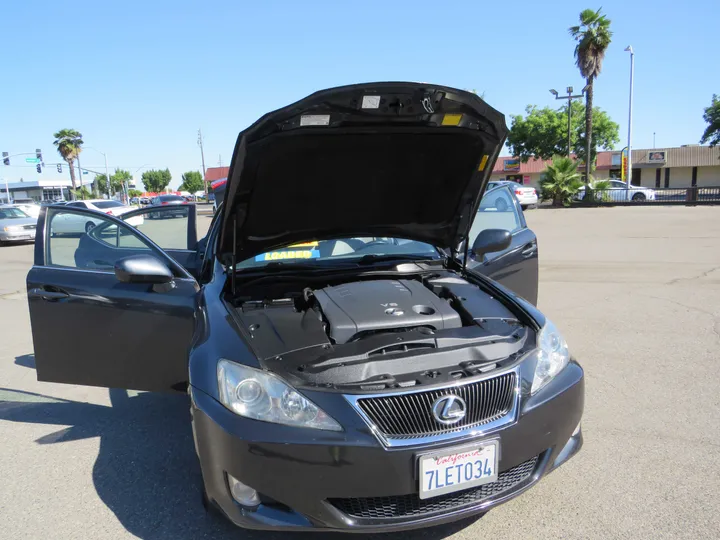 BLACK, 2007 LEXUS IS  250 Image 22