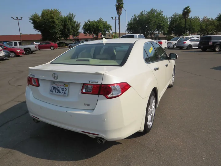 2010 ACURA TSX Image 4