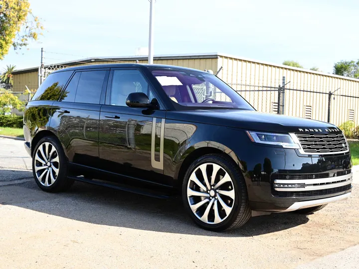 BLACK, 2023 LAND ROVER RANGE ROVER Image 2