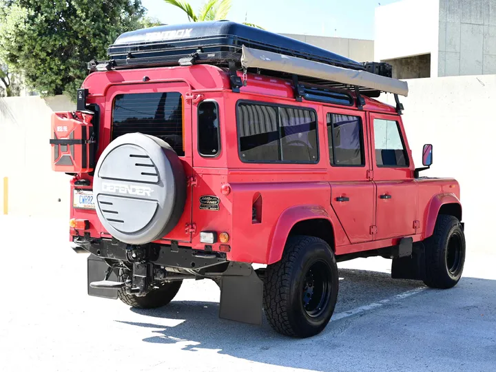 RED, 1991 LAND ROVER DEFENDER 110 Image 10