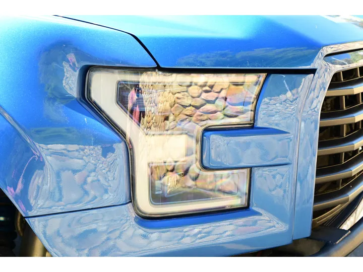 BLUE, 2015 FORD F150 SUPERCREW CAB Image 11
