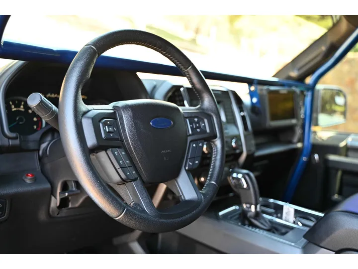 BLUE, 2015 FORD F150 SUPERCREW CAB Image 14