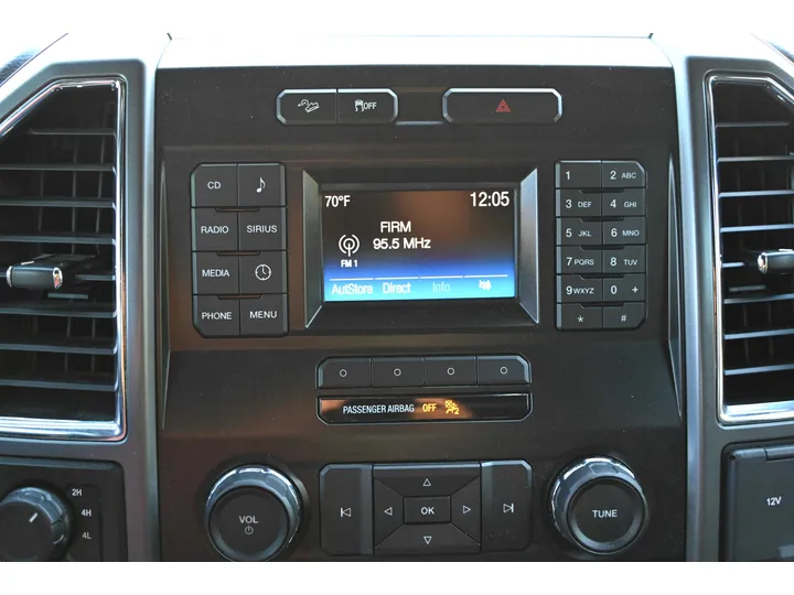 BLUE, 2015 FORD F150 SUPERCREW CAB Image 18