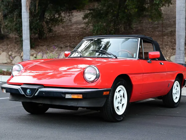 RED, 1983 ALFA ROMEO SPIDER Image 10