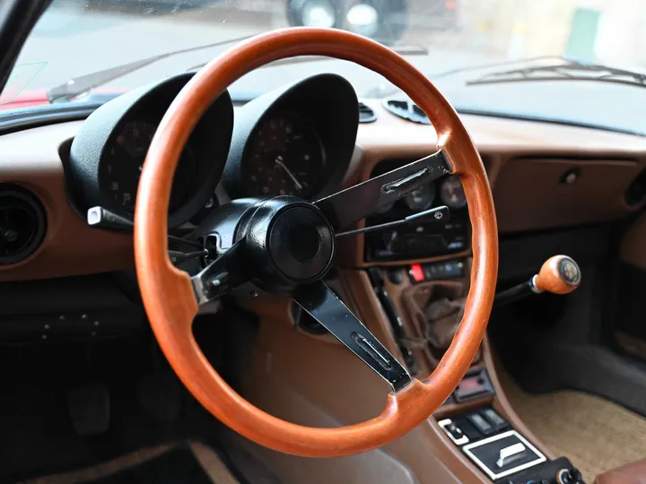 RED, 1983 ALFA ROMEO SPIDER Image 14