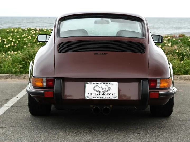 BROWN, 1972 PORSCHE 911 Image 5