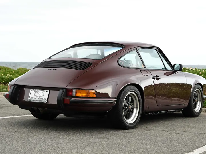 BROWN, 1972 PORSCHE 911 Image 7