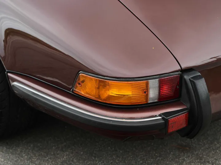 BROWN, 1972 PORSCHE 911 Image 8