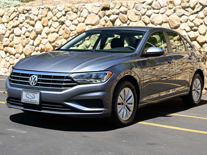 GRAY, 2019 VOLKSWAGEN JETTA Image 2