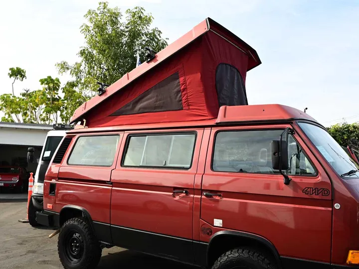 BURGUNDY, 1987 VOLKSWAGEN VANAGON Image 26