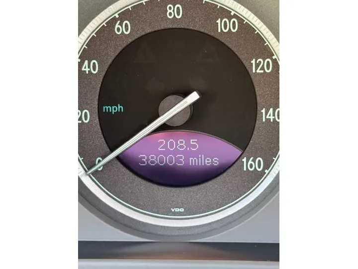 SILVER, 2005 MERCEDES-BENZ SL-CLASS Image 18