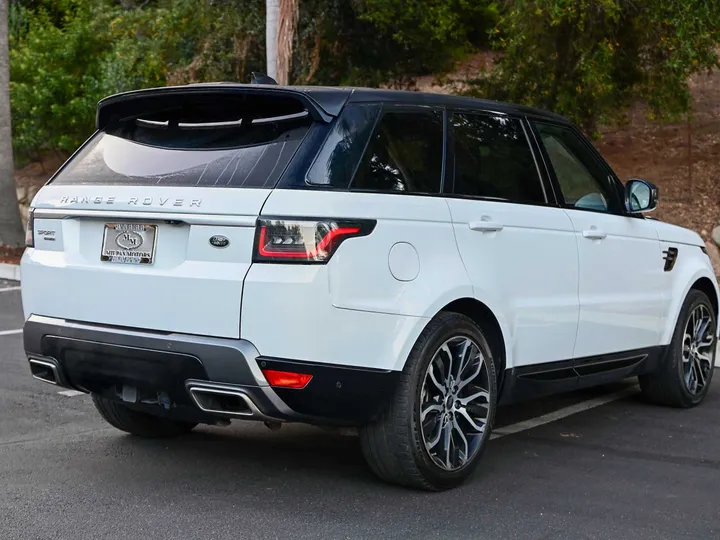 WHITE, 2018 LAND ROVER RANGE ROVER SPORT Image 6