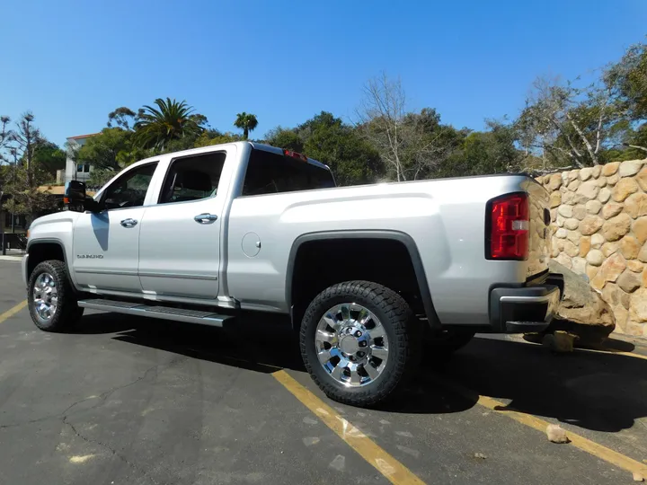 SILVER, 2019 GMC SIERRA 2500 HD CREW CAB Image 7