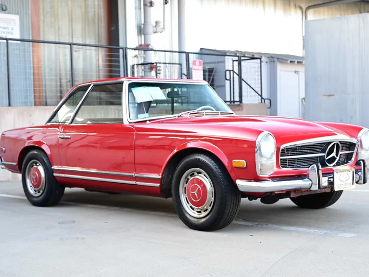 RED, 1968 MERCEDES-BENZ 280SL Image 4