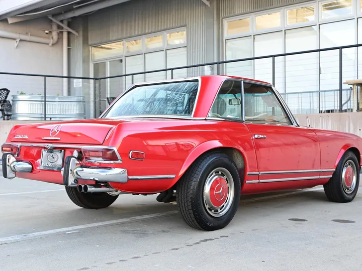 RED, 1968 MERCEDES-BENZ 280SL Image 8