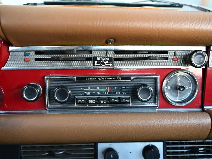 RED, 1968 MERCEDES-BENZ 280SL Image 18