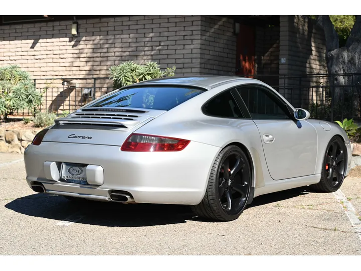 SILVER, 2005 PORSCHE 911 Image 5