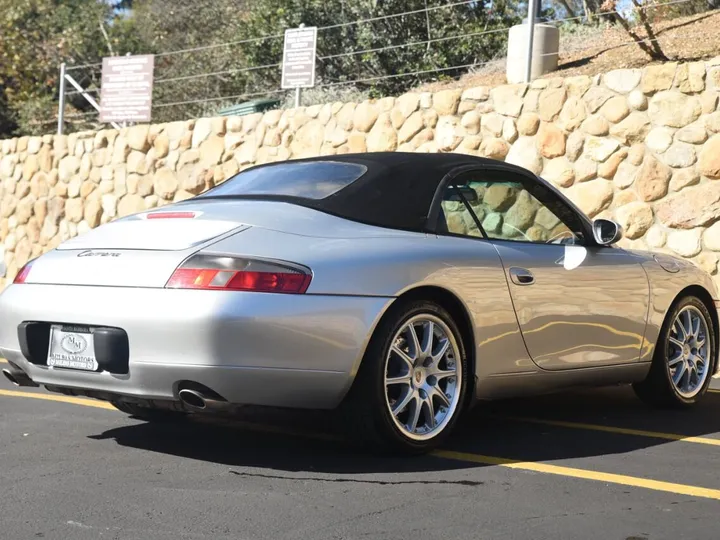 SILVER, 2000 PORSCHE 911 Image 9