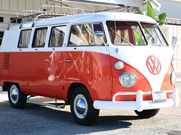 ORANGE, 1966 VOLKSWAGEN BUS Image 3