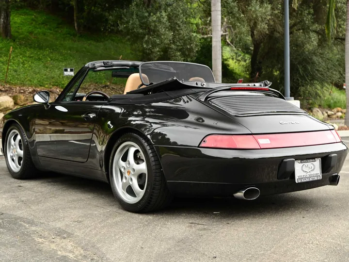 BLACK, 1998 PORSCHE 911 Image 9