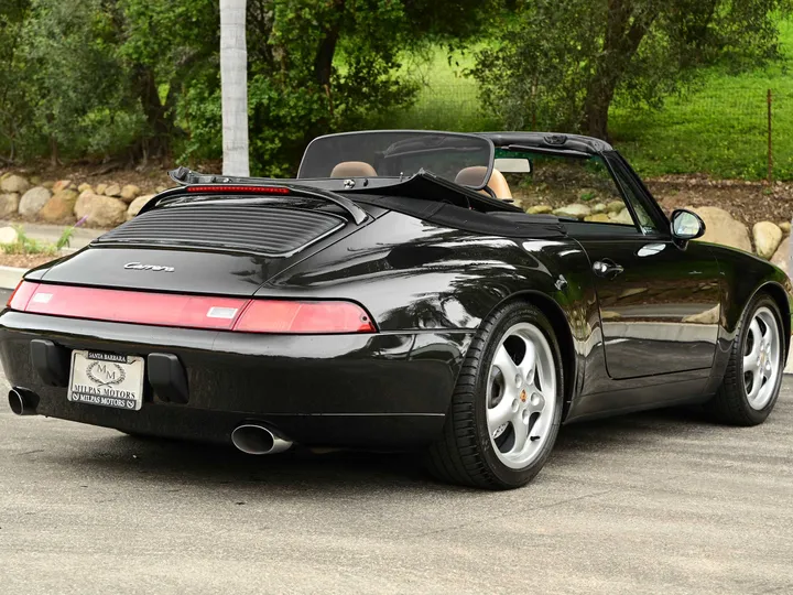 BLACK, 1998 PORSCHE 911 Image 10