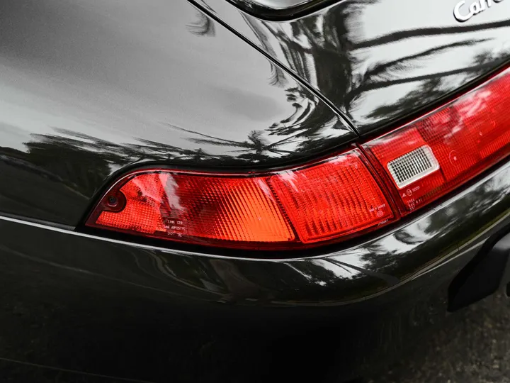 BLACK, 1998 PORSCHE 911 Image 14