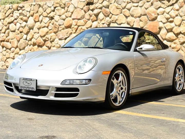 SILVER, 2008 PORSCHE 911 Image 2