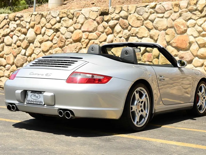 SILVER, 2008 PORSCHE 911 Image 5