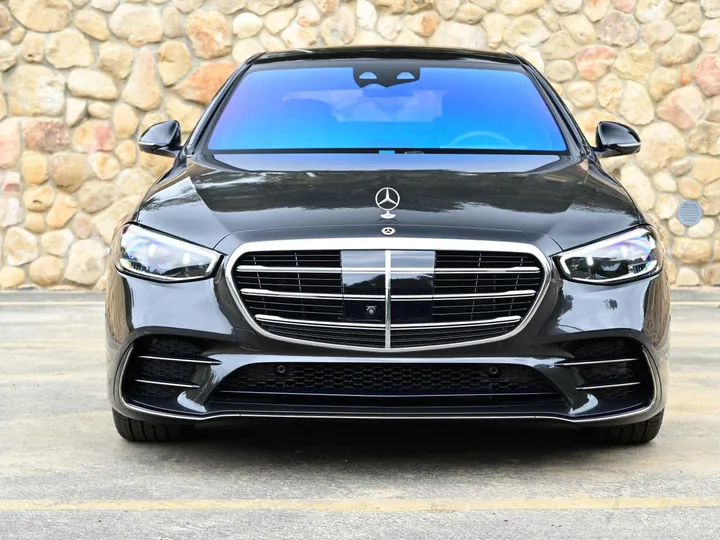 BLACK, 2023 MERCEDES-BENZ S-CLASS Image 2