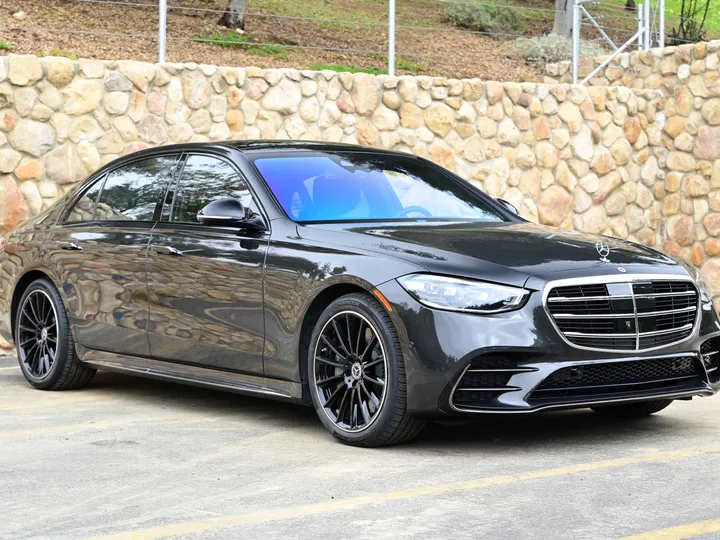 BLACK, 2023 MERCEDES-BENZ S-CLASS Image 3