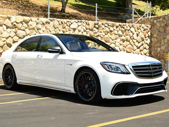 WHITE, 2019 MERCEDES-BENZ MERCEDES-AMG S-CLASS Image 3