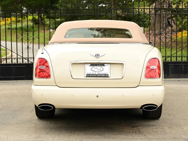 CREAM, 2008 BENTLEY AZURE Image 8