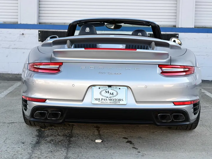 SILVER, 2017 PORSCHE 911 Image 3