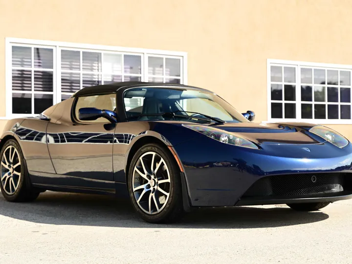 BLUE, 2010 TESLA ROADSTER Image 4