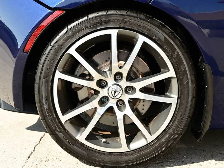 BLUE, 2010 TESLA ROADSTER Image 11