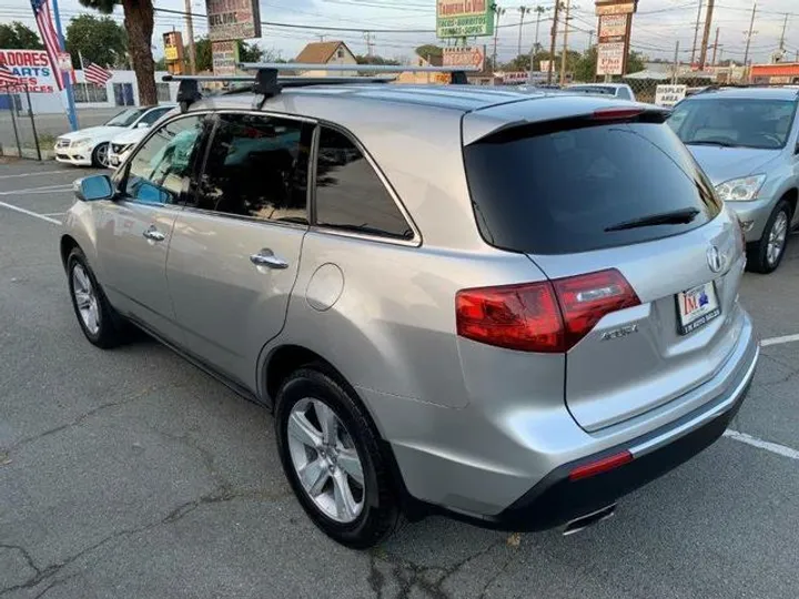 SILVER, 2011 ACURA MDX Image 20