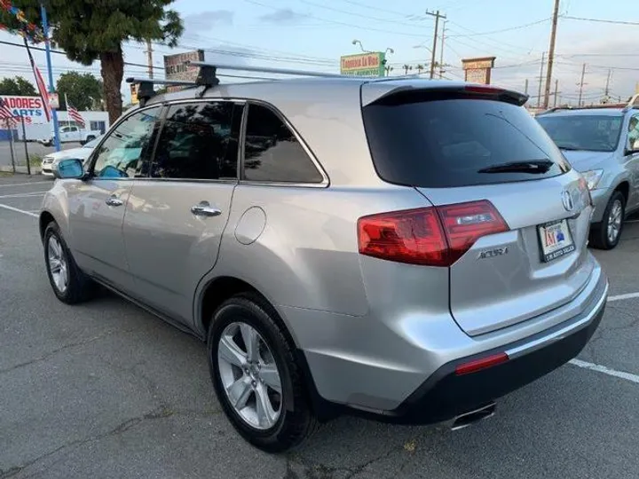 SILVER, 2011 ACURA MDX Image 22