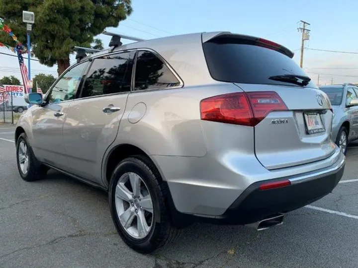 SILVER, 2011 ACURA MDX Image 23