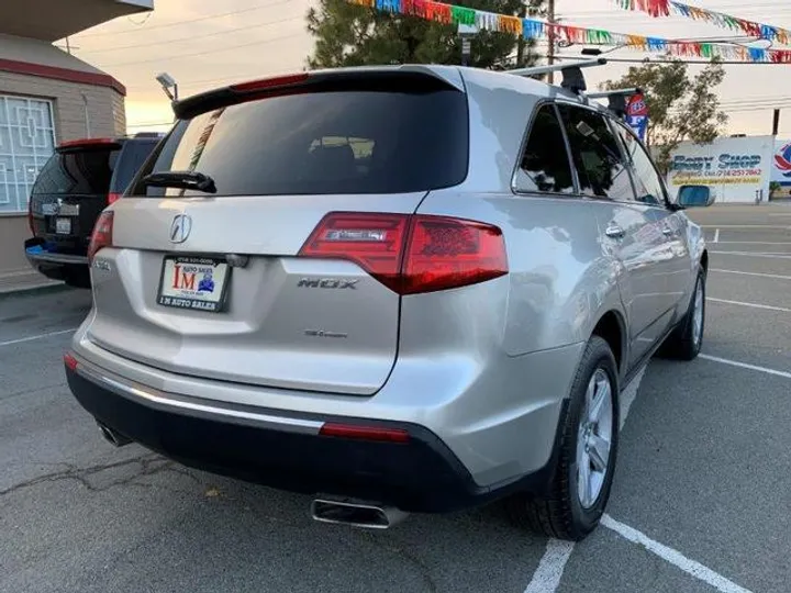 SILVER, 2011 ACURA MDX Image 32