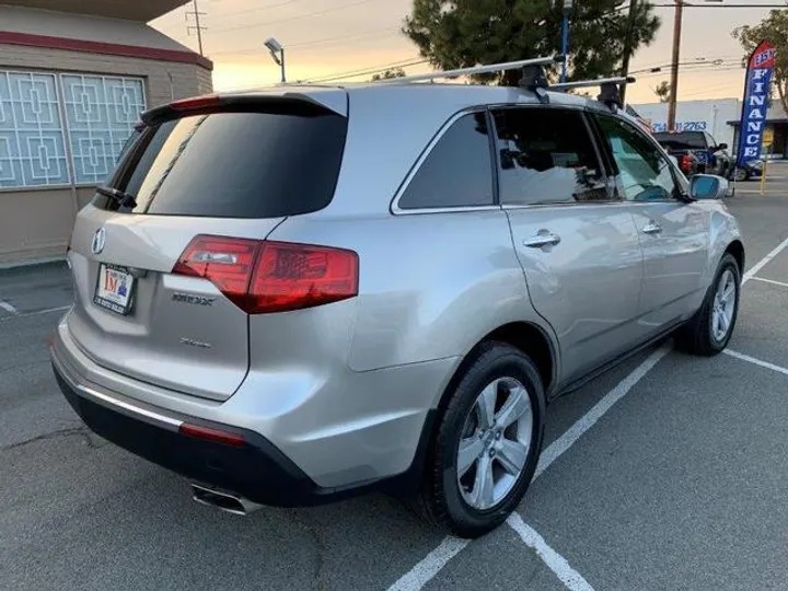 SILVER, 2011 ACURA MDX Image 34