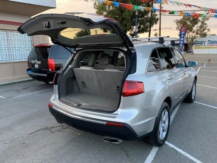 SILVER, 2011 ACURA MDX Image 38