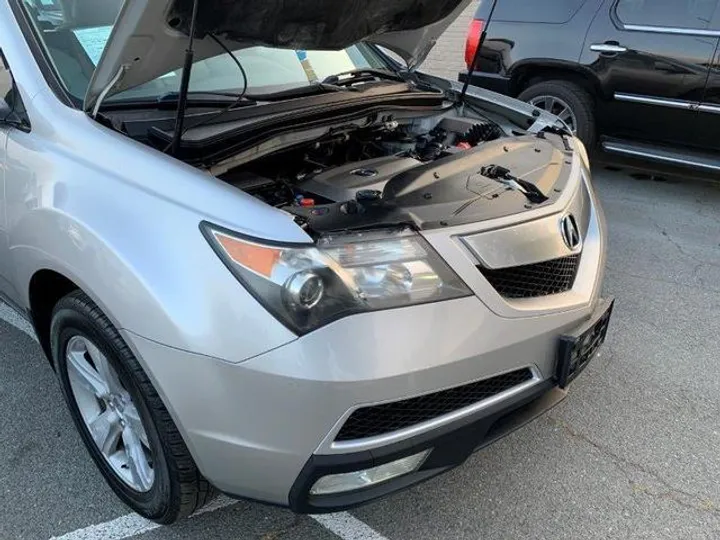 SILVER, 2011 ACURA MDX Image 39